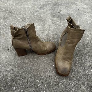 Pierre Dumas Taupe Ankle Boots